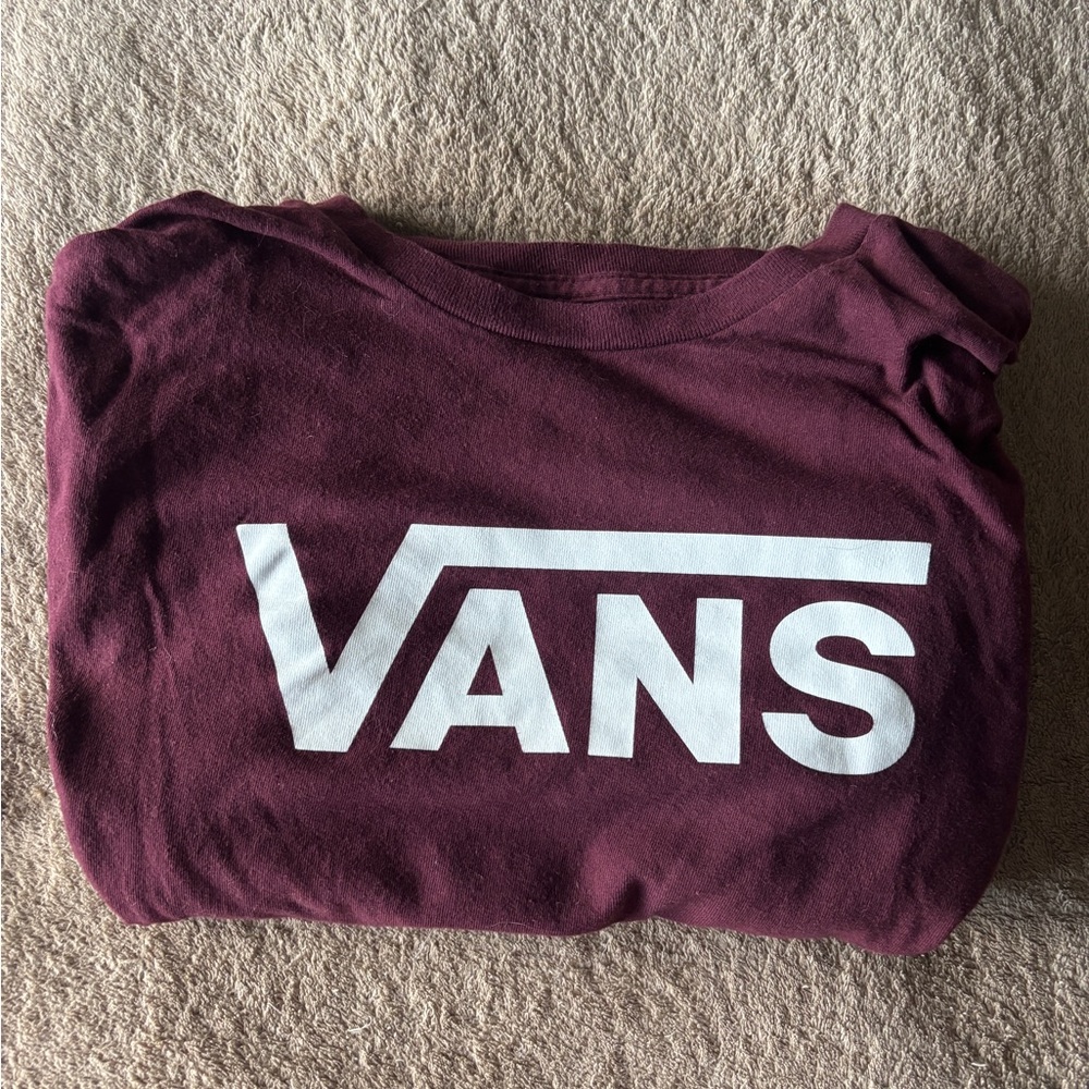 Vans White Logo Tee in Burgundy